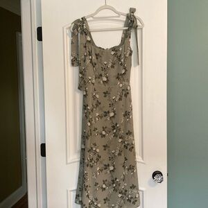 Only wore once, beautiful Reformation dress, size 2.